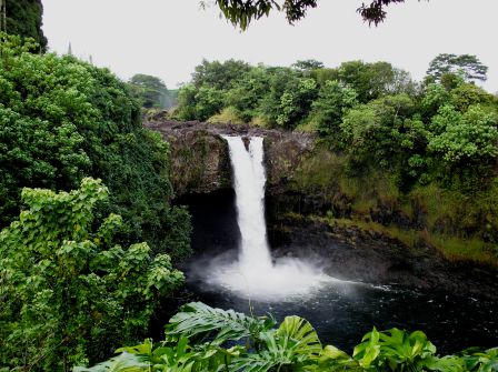 rainbow falls in Hilo, Hawaii